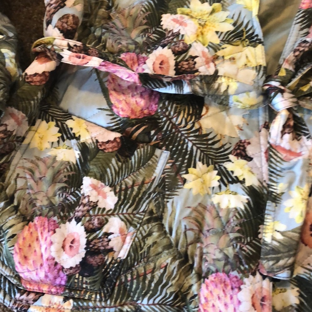 Jacket with belt - Picture 5 of 6